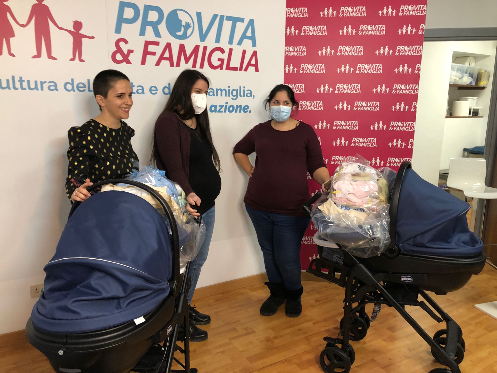 Pro Vita & Famiglia di nuovo al fianco delle donne con “Un Dono per la Vita”. Già aiutate oltre 120 mamme 1